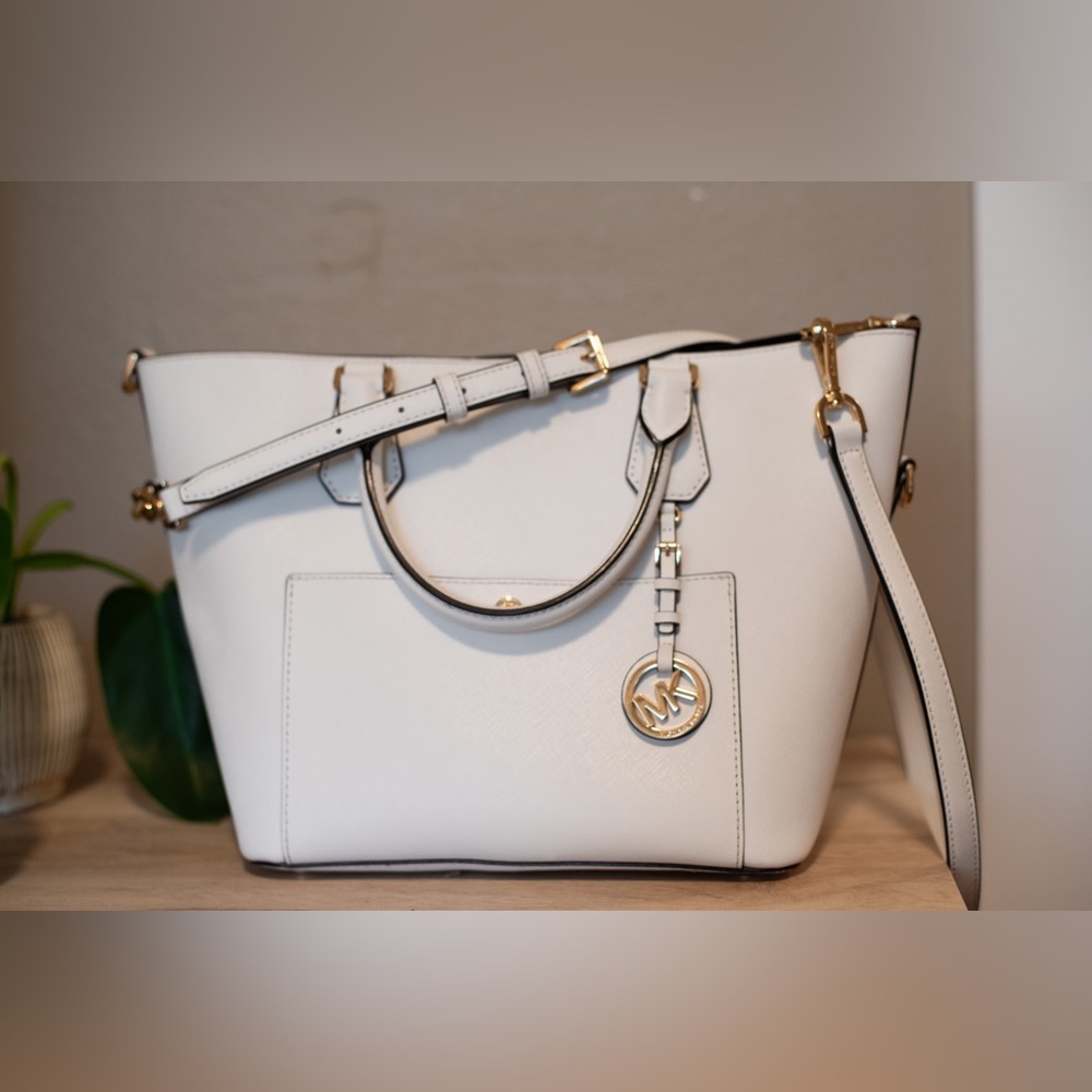 White Michael Kors Purse